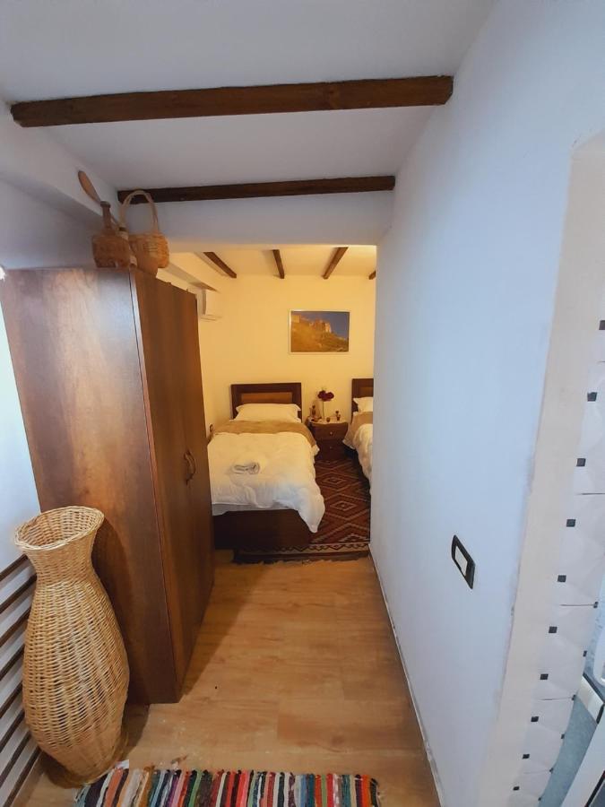 Guest House Maria - Berat Castle Esterno foto