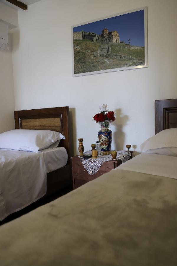 Guest House Maria - Berat Castle Esterno foto