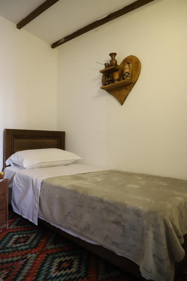 Guest House Maria - Berat Castle Esterno foto