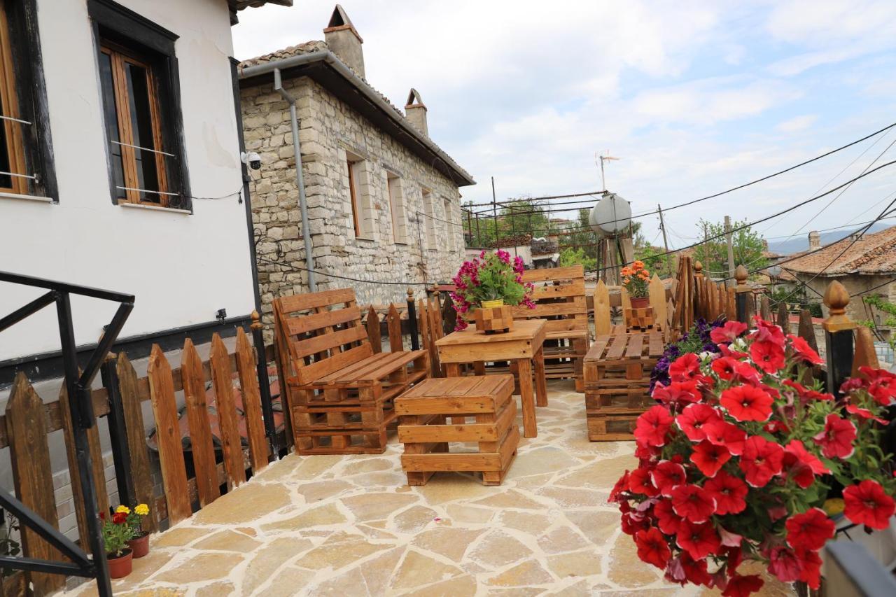 Guest House Maria - Berat Castle Esterno foto