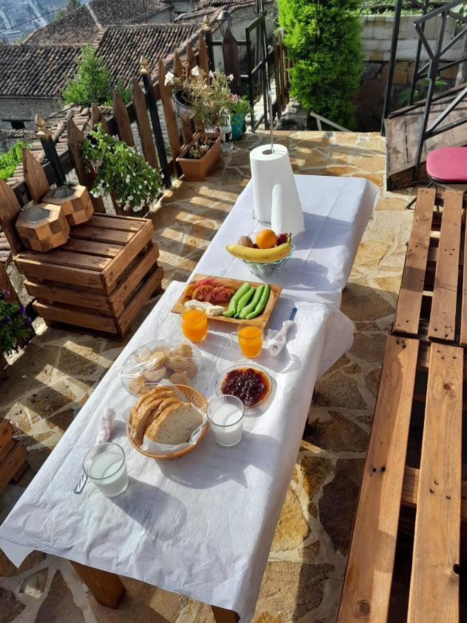 Guest House Maria - Berat Castle Esterno foto