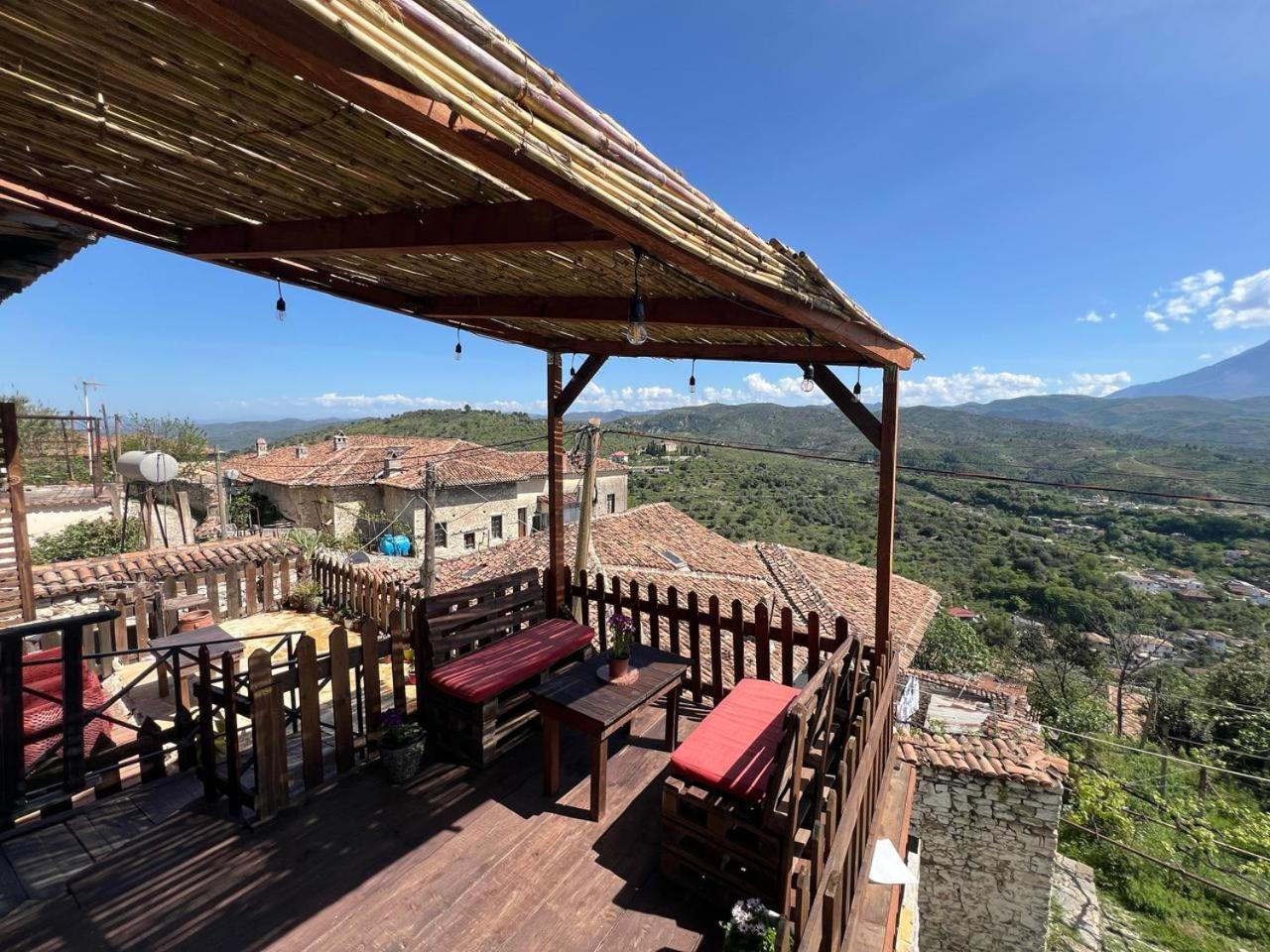 Guest House Maria - Berat Castle Esterno foto